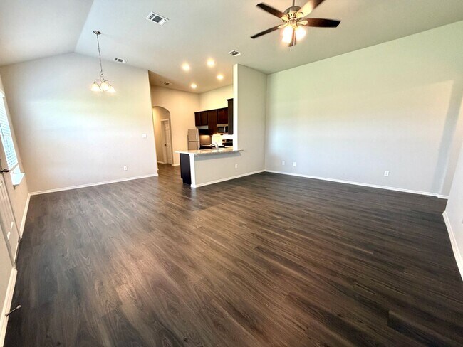Foto del edificio - Come live in Knox Ridge!