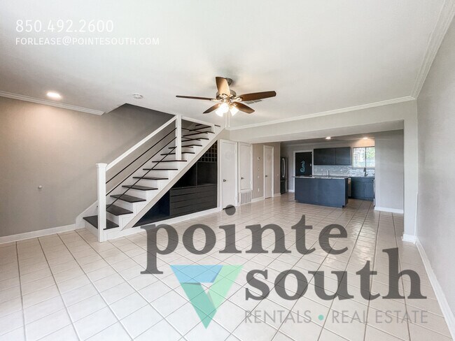 Foto del edificio - 15021 Innerarity Point Rd