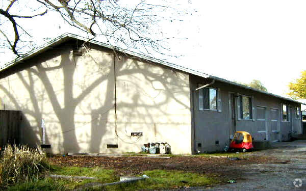 Primary Photo - 375 W Robles Ave