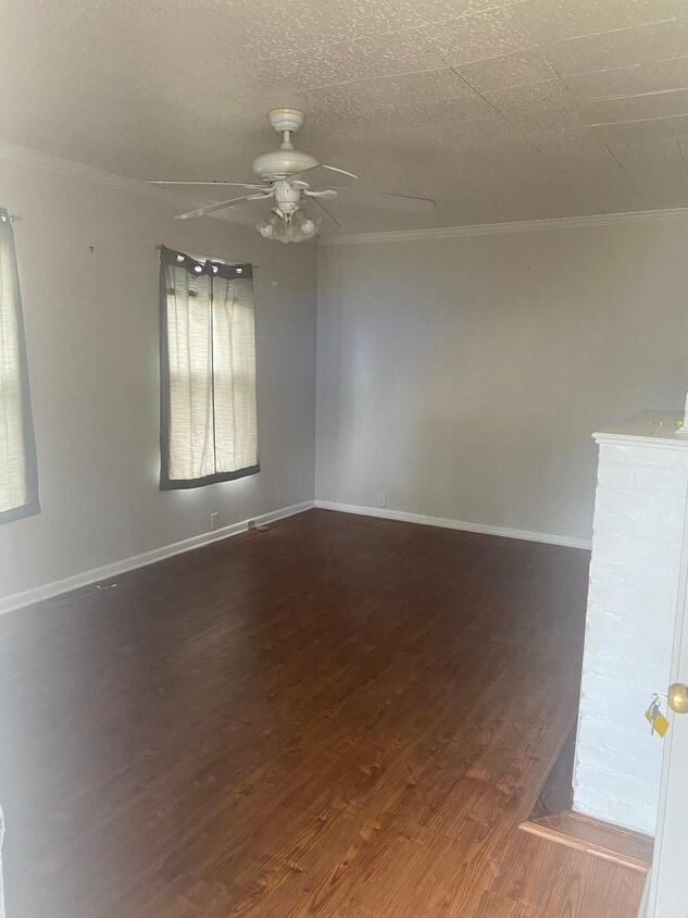 4 W 2nd Ave Unit 4 West 2nd, Lindale, GA 30147 Apartments in Lindale