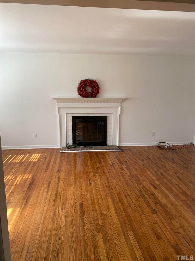 Building Photo - 1301 Cypress Rd
