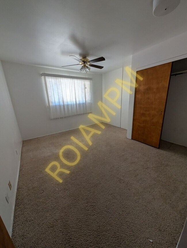 Foto del edificio - 2525 Falls Ave E