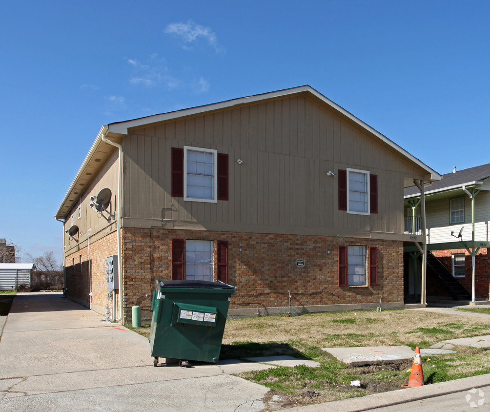 Building Photo - 6830 Tara Ln