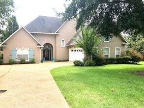 Building Photo - 109 Darrowsby Pl