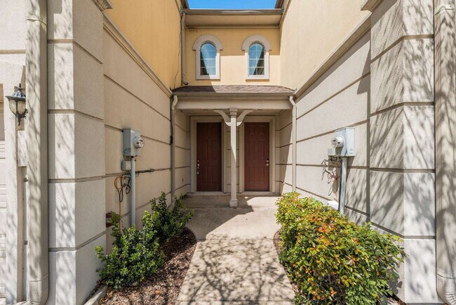 Foto del edificio - Dog friendly 3-2.5-2 Townhome in the heart of Plano!