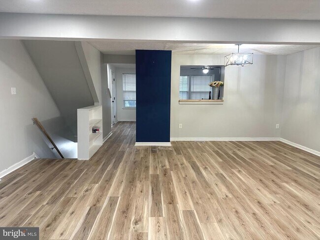 Foto del edificio - 31 Stoneshire Dr