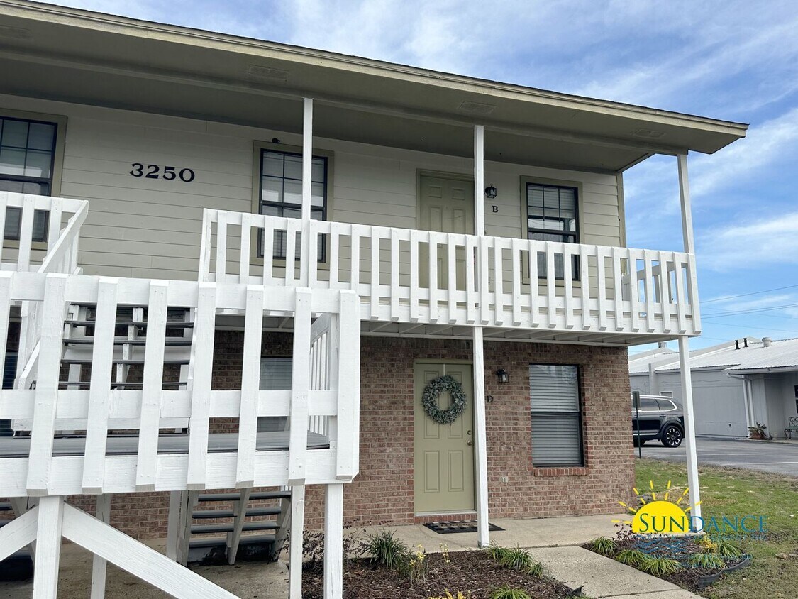 Great 2 Bedroom Unit in Gulf Breeze! Condo for Rent in Gulf Breeze, FL