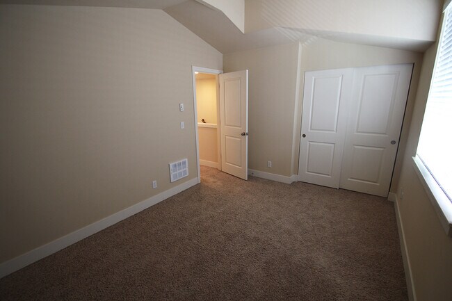 Foto del edificio - LUXURY 3 BED, 3 BATH SEATTLE TOWNHOME FOR RENT; AVAILABLE NOW!