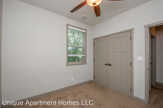 Building Photo - 4136 Lincoln Swing St
