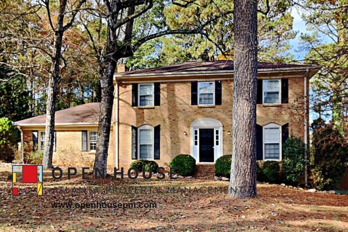 Primary Photo - 5231 Enchanted Cove SW, Lilburn