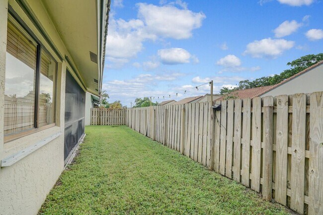 Foto del edificio - 1740 NW 21st Ct