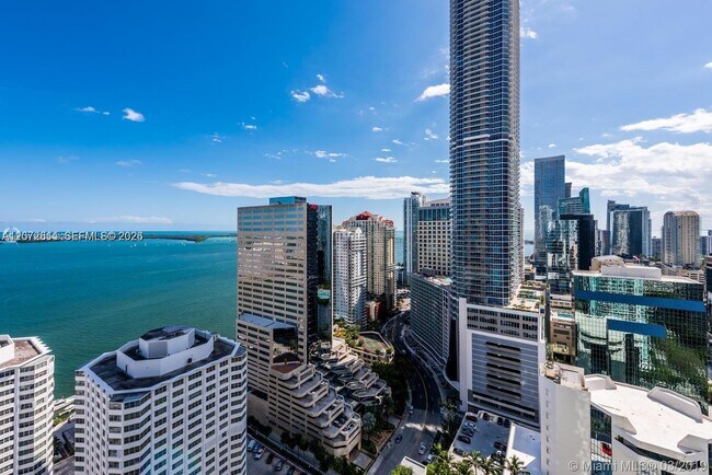 Building Photo - 951 Brickell Ave
