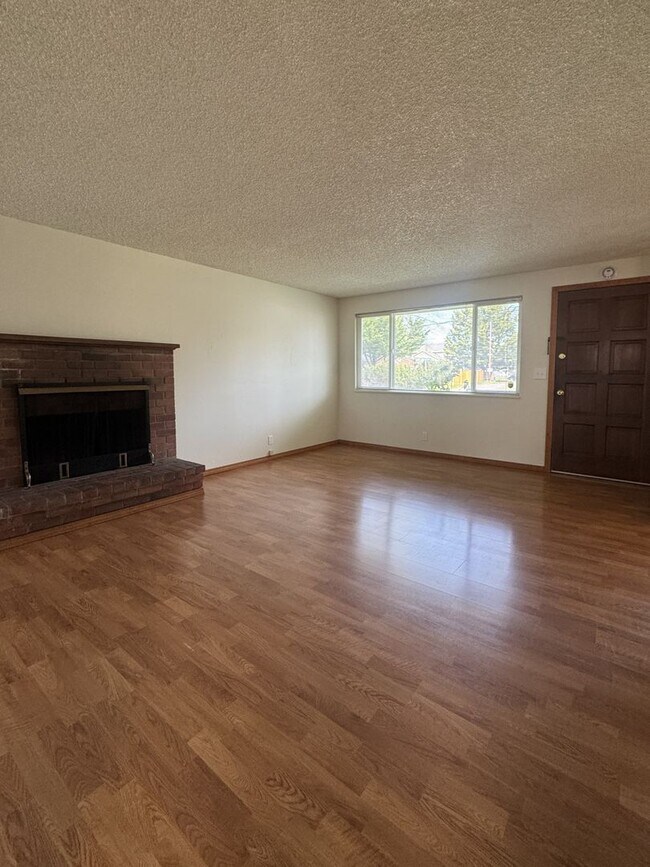 Foto del edificio - (KIE 1) 2-Bed, 1-Bath Duplex