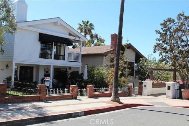 Building Photo - 402 Goldenrod Ave