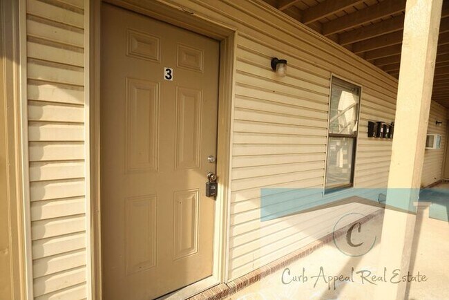 Foto del edificio - Spacious 1 bed /1 full bath apt