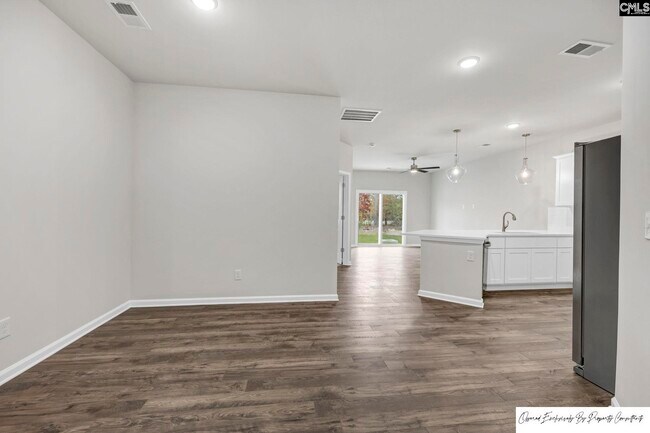 Foto del edificio - 223 Sunny Hill Dr