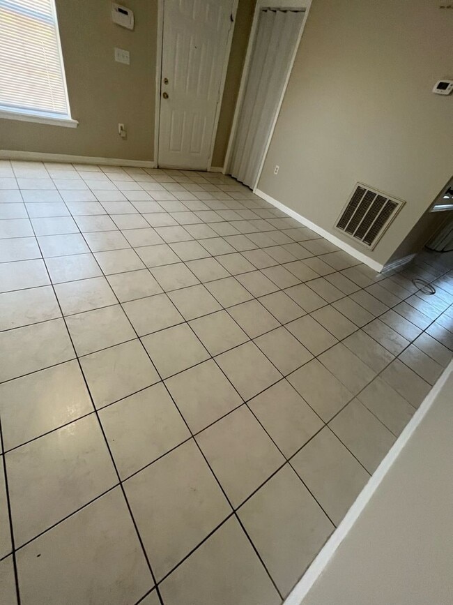 Foto del edificio - 3 Bedroom, 1 bathroom Duplex Winter Haven