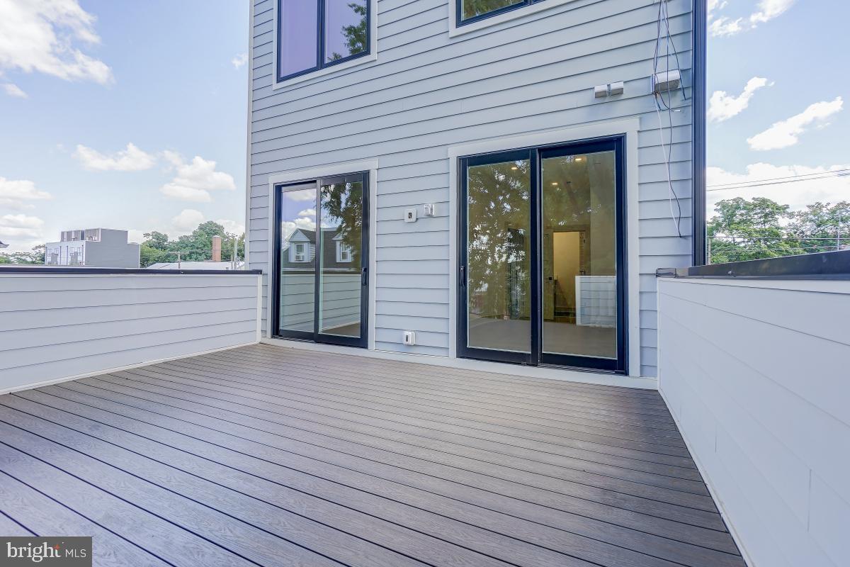 Foto principal - 3522 12th St NE