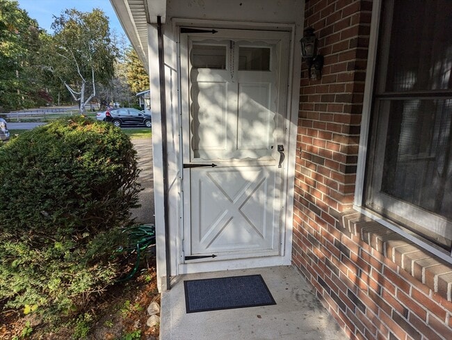 Building Photo - 30 Long Plain Rd