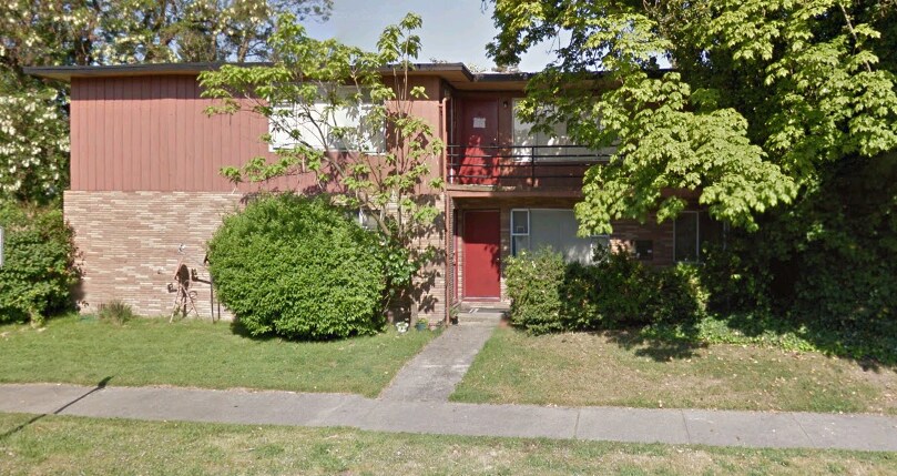 Primary Photo - Upstairs Apartment
