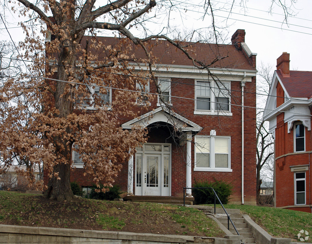 Building Photo - 3025 Gilbert Ave
