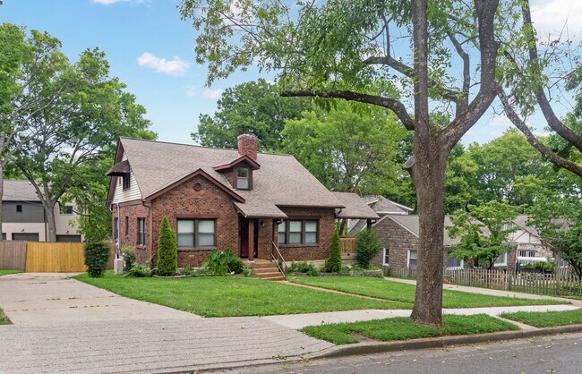Foto del edificio - 3008 Blakemore Ave