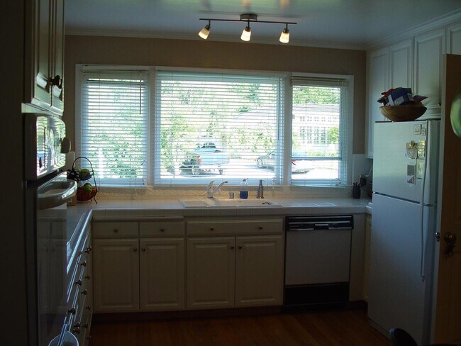 Foto del edificio - 2130 Ward Way