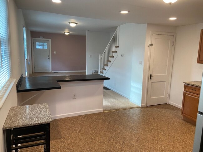 Foto del edificio - 114 Morgan Ave