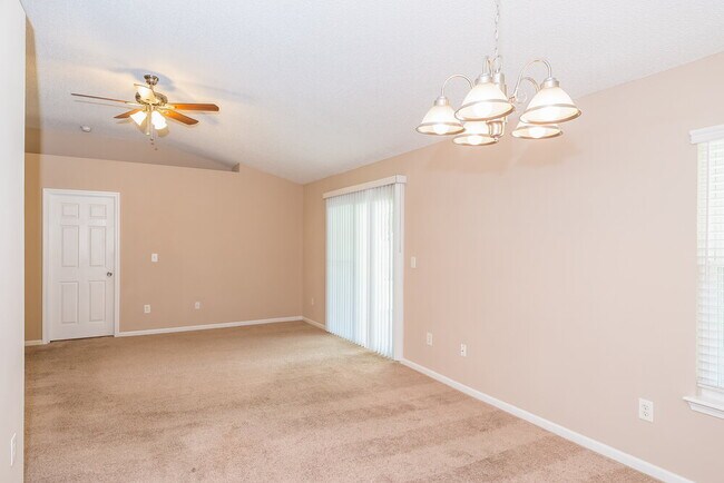 Foto del edificio - 4479 Cobblefield Cir W