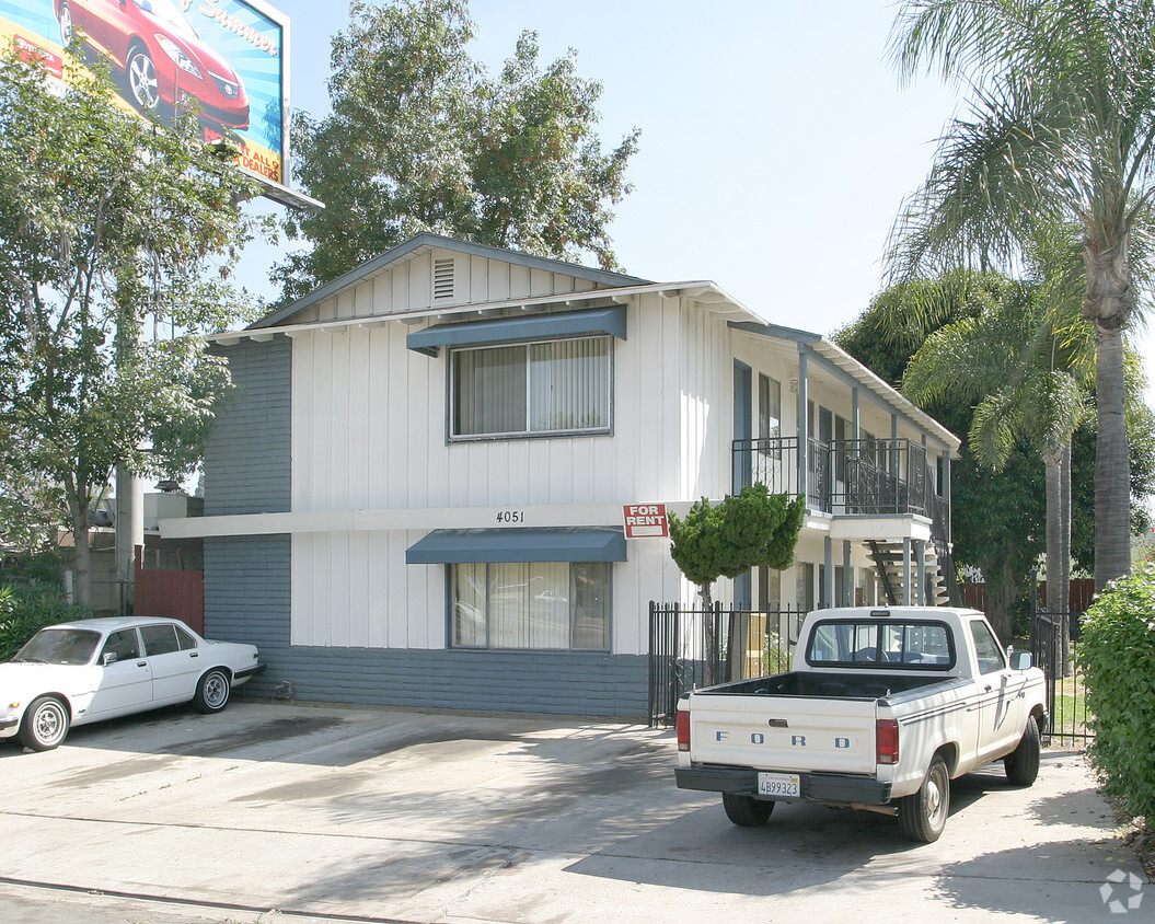 Foto del edificio - 4051 College Ave