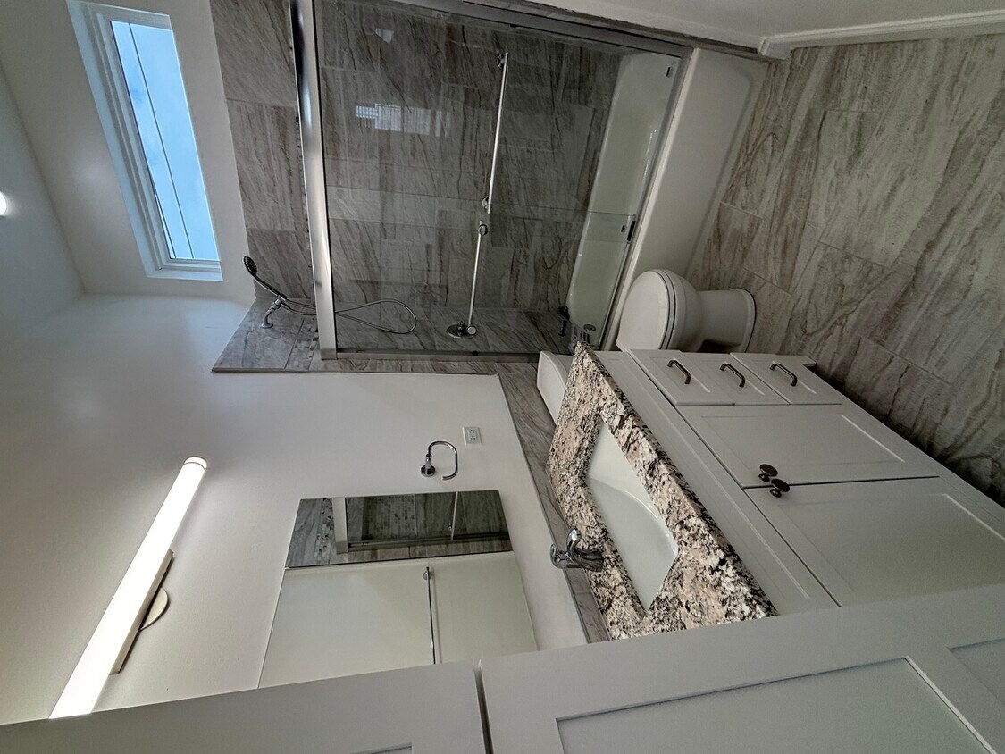 Foto del edificio - 839 N Winchester Ave