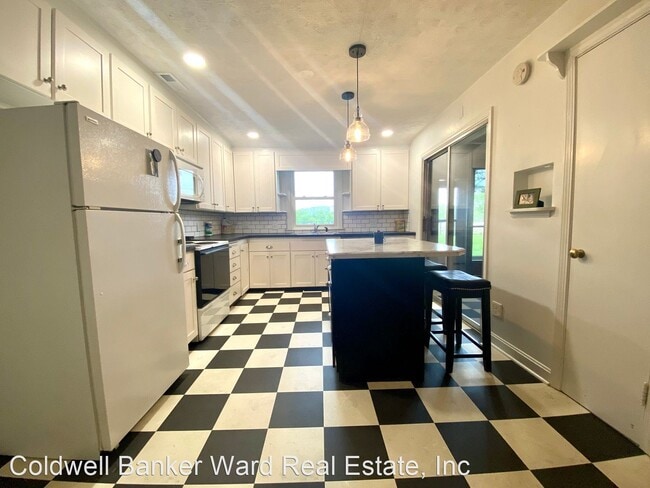 Building Photo - 3 br, 1 bath House - 417 Katherine Ave