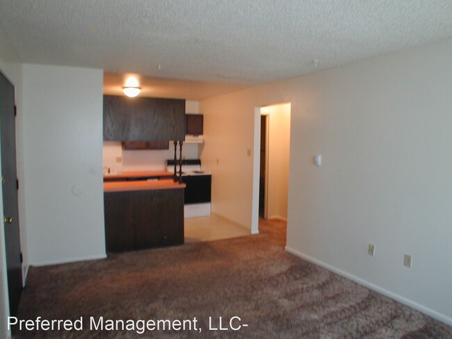 Building Photo - 4600-01-11-12 Hilltop Ave