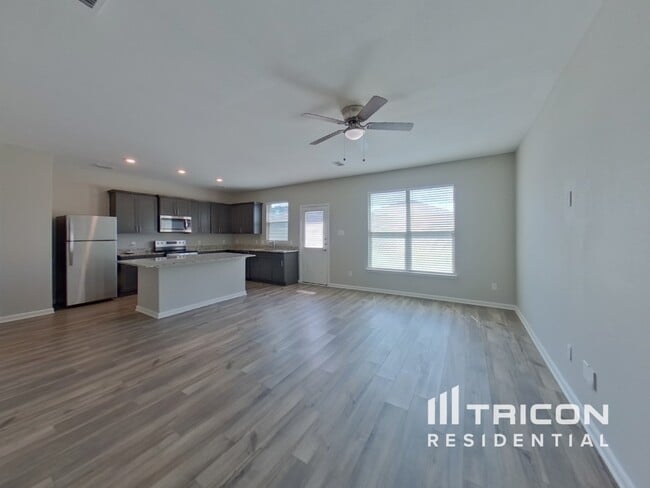 Foto del edificio - 630 Delta Downs Dr