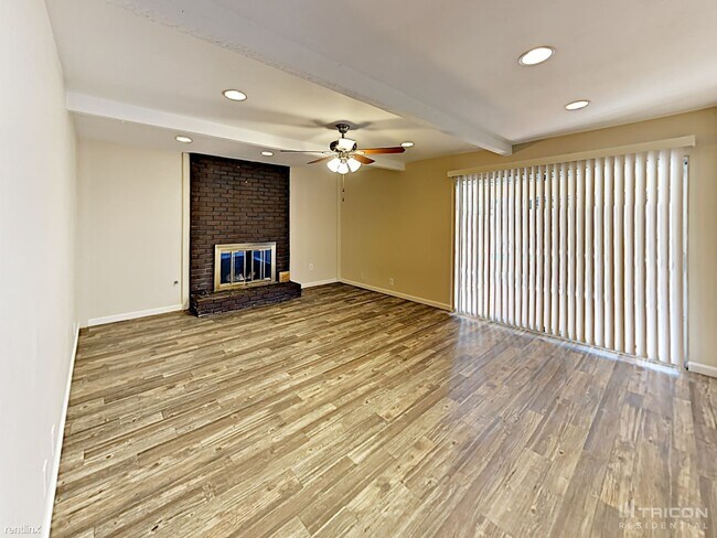 Foto del edificio - 3746 E Terrace Dr