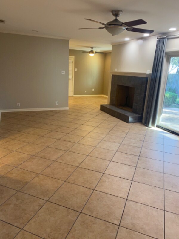 Foto del edificio - 3404 Silverwood Dr