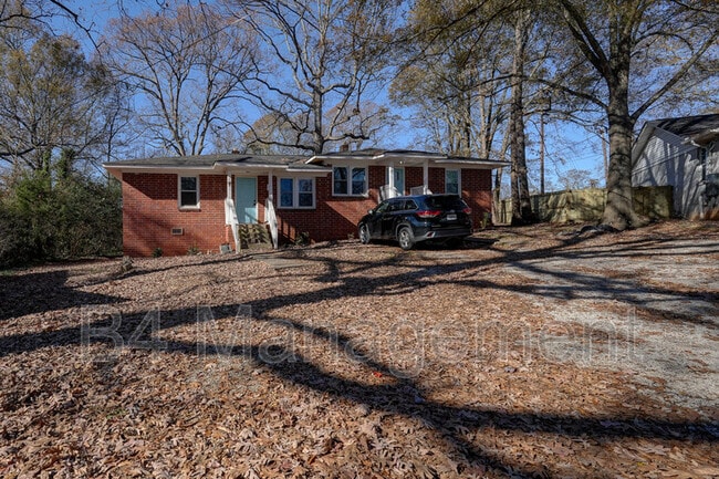 Building Photo - 32 Bagwell Cir