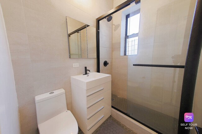 Foto del edificio - 30-44-44 32nd St