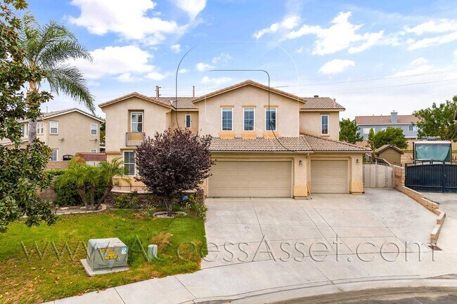Building Photo - Spacious 4 Bed/3 Bath Cul-De-Sac Home in Eastvale!