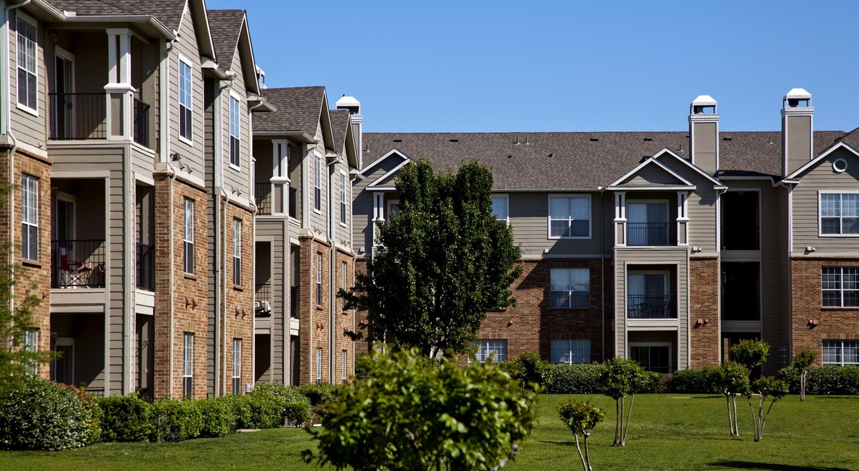 Montclair Parc Apartments - Oklahoma City, OK | Apartments.com