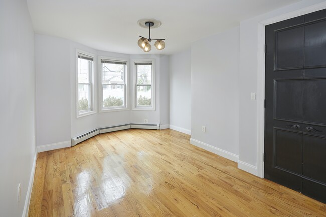 Building Photo - Stylish  & Spacious Oasis in the Bronx!