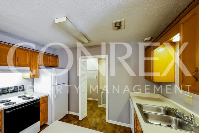 Foto del edificio - Carriage Oaks Privacy