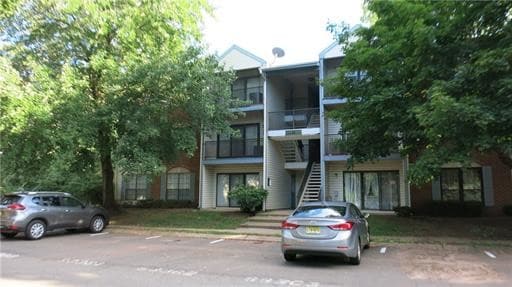 Building Photo - 311 Hampshire Ct