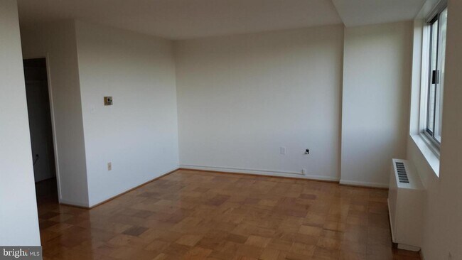 Building Photo - 10500 Rockville Pike