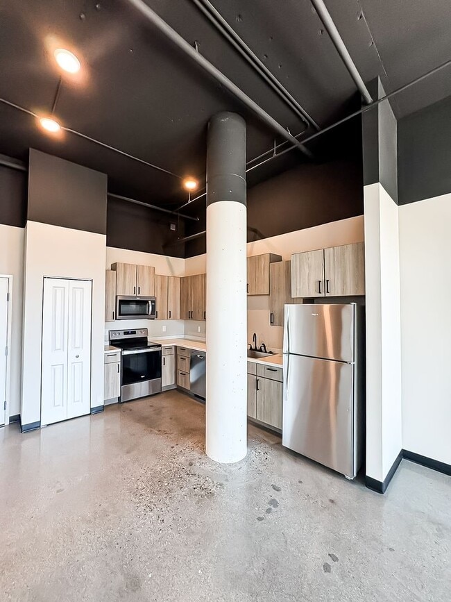 Interior Photo - 1919 Flats