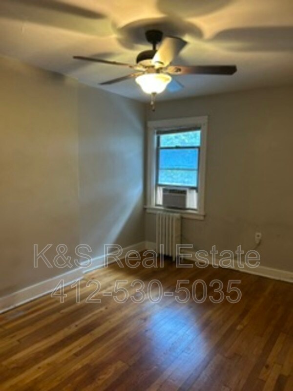Foto del edificio - 5848 Burchfield Ave