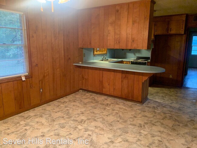 Building Photo - 3 br, 1.5 bath House - 33 Dixie Park Drive