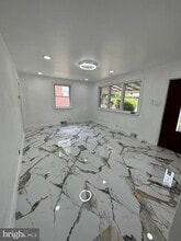 Building Photo - 682 Rennard St