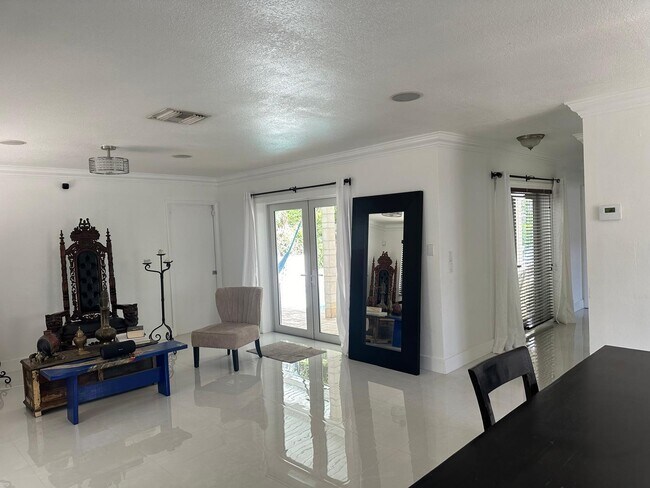 Foto del edificio - 2645 Scott St