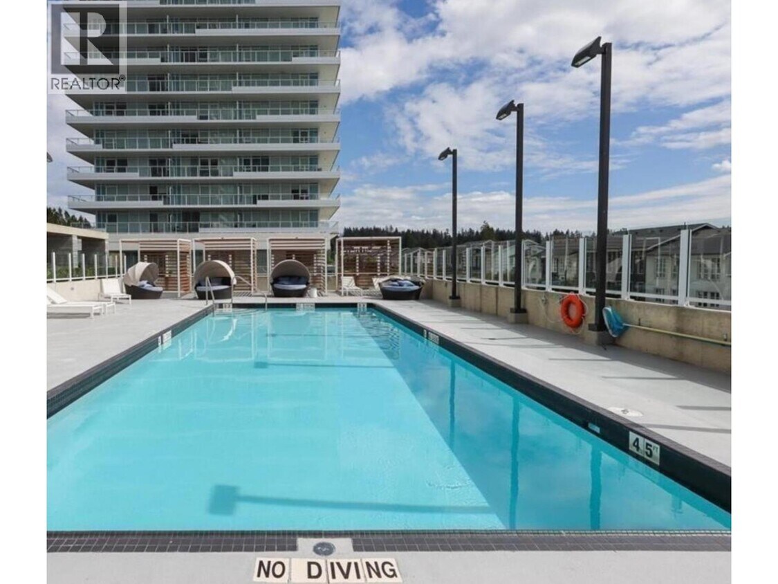 Photo du bâtiment - 657-657 Whiting Way